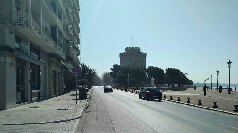 Απαγόρευση κυκλοφορίας: Πρώτη «καμπάνα» στη Θεσσαλονίκη μία γυναίκα που  έκανε τζόκινγκ | Singlewoman.gr